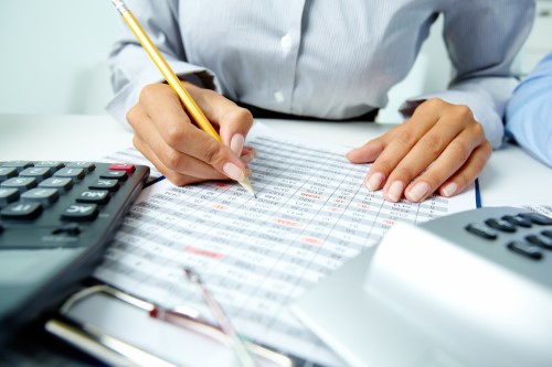 close-up-busy-businesswoman (2)